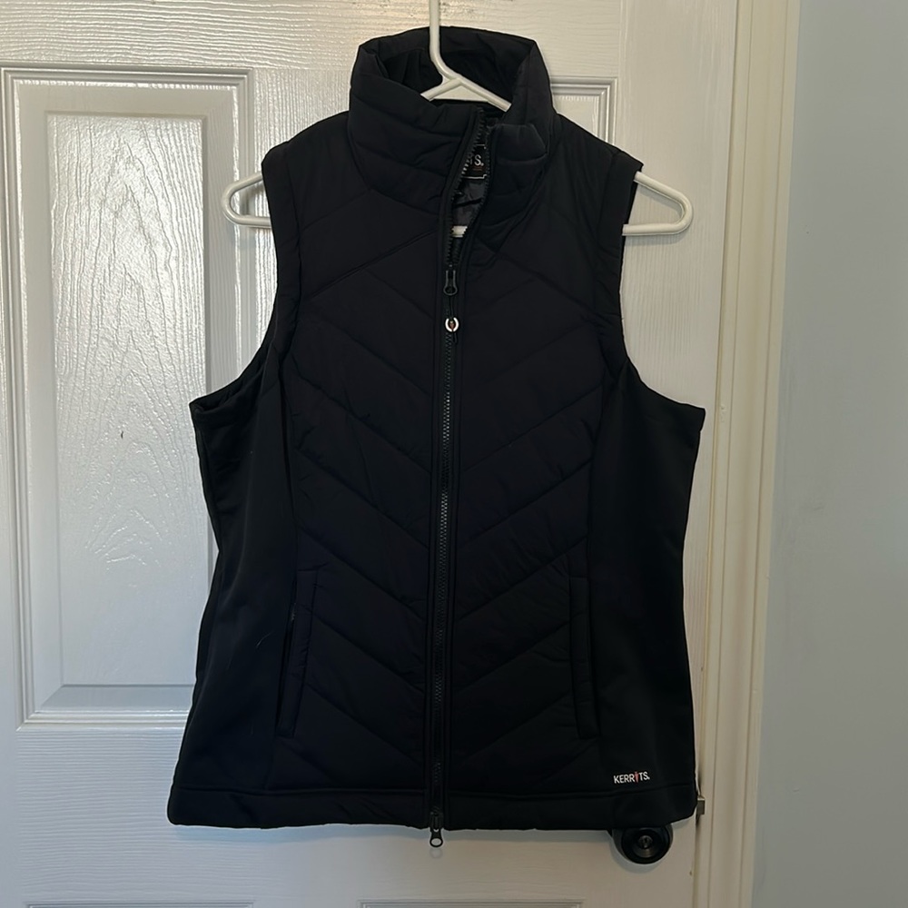 Black Kerrits vest